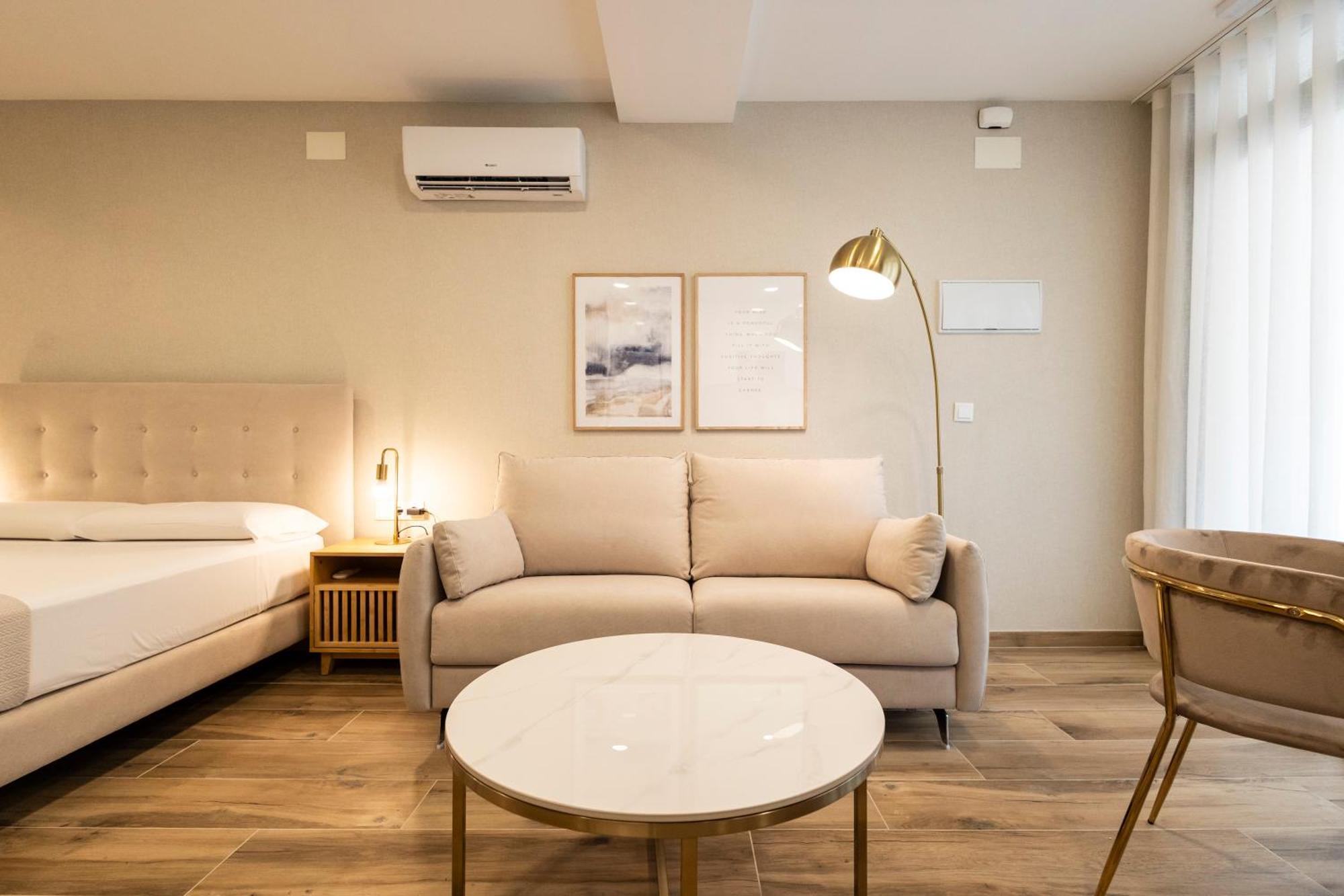 Cortes Suites By Concept Flats Valencia Exterior photo